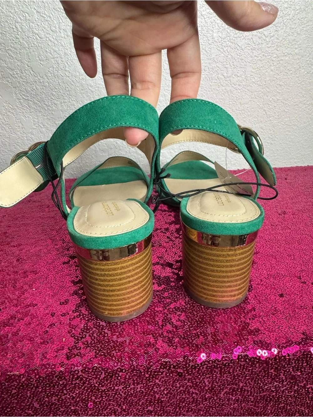 NEW w TAGS 🏷️ LIZ CLAIBORNE Green Suede Block Heel Sandals, Gold (Women’s 11)
